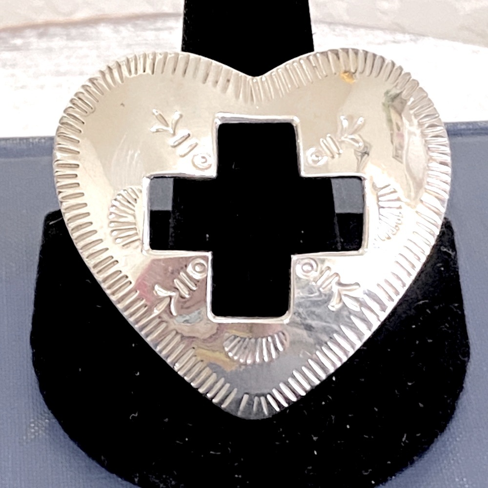 TAXCO STERLING 925 Etched silver heart cross pin